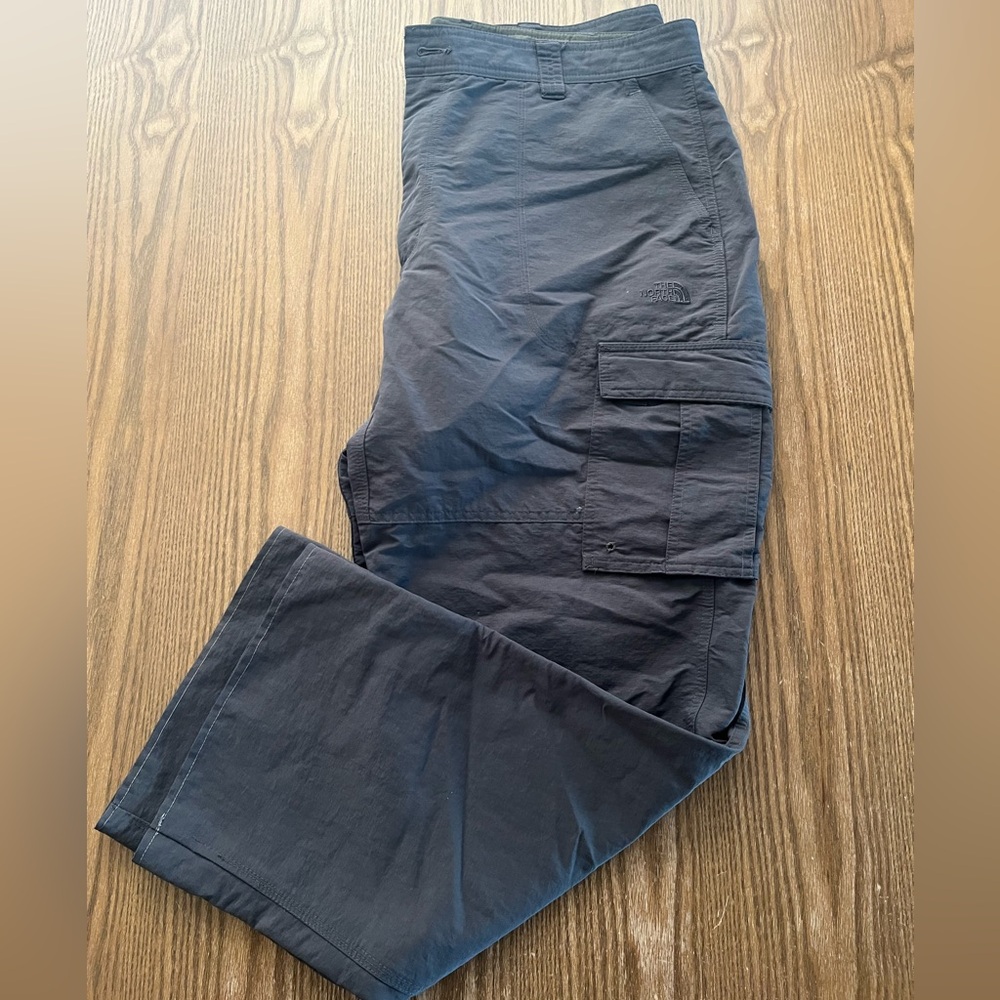 The North Face Men's Dark Gray Cargo Pants size 40
